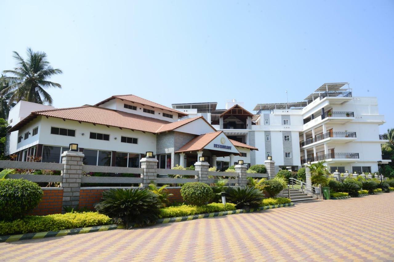 Apoorva Resorts Давангере Екстериор снимка